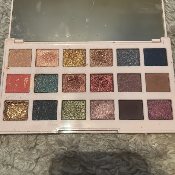 Ciate London The Editor eyeshadow Palette - Picture 3 of 4